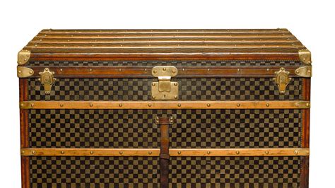 lv hard trunk